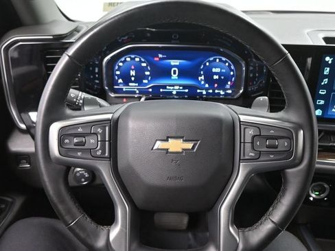 Used 2024 Chevrolet Silverado 1500 LT RWD image 9