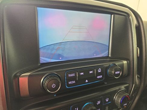 Used 2018 Chevrolet Silverado 1500 LT w/ Midnight Edition AWD/4WD image 17