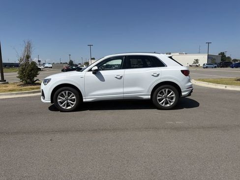 Used 2025 Audi Q3 2.0T Premium AWD/4WD image 2