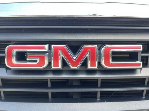 Certified 2023 GMC Terrain SLE w/ Driver Convenience Package AWD/4WD image 31