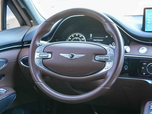 Used 2023 Genesis GV70 2.5T w/ Advanced Package image 15
