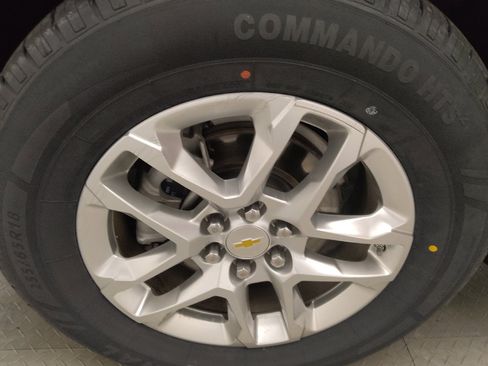 Used 2020 Chevrolet Traverse LT FWD image 31
