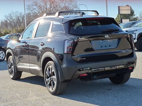 New 2026 Nissan Kicks SV w/ Cold Weather Package AWD/4WD image 4