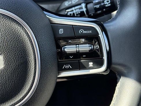 Used 2023 Kia Sorento X-Line EX image 24
