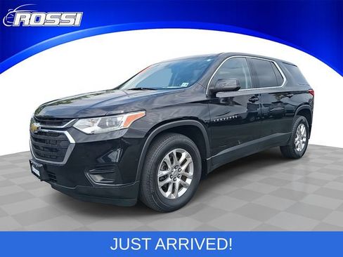 Used 2021 Chevrolet Traverse LS AWD/4WD image 1