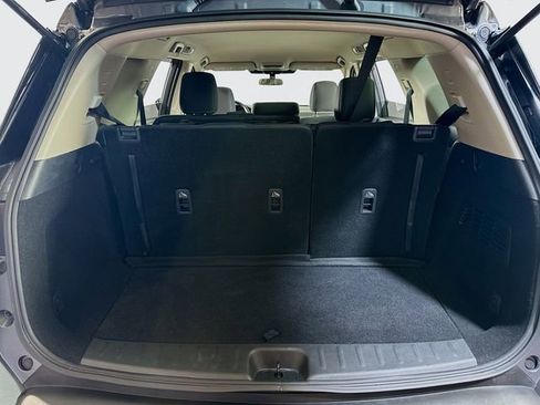 Used 2024 Nissan Pathfinder S image 8