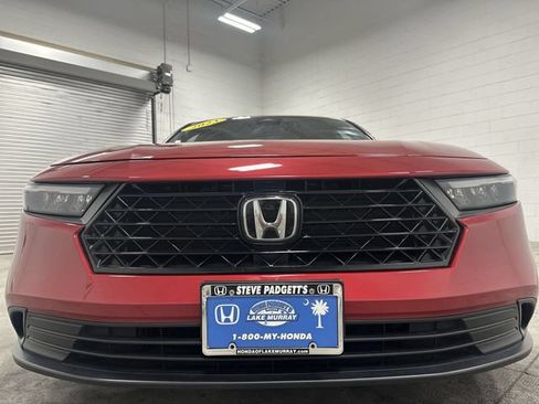 Used 2023 Honda Accord Sport image 9