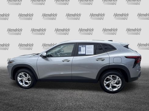 Used 2026 Chevrolet Trax LS w/ LS Convenience Package FWD image 7