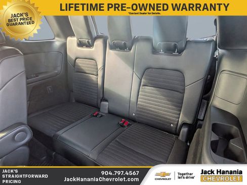 Used 2023 Nissan Pathfinder SV image 14