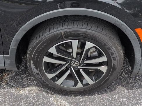 Used 2022 Volkswagen Tiguan S FWD image 28