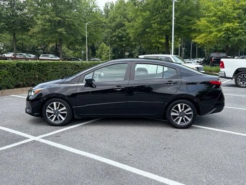 Used 2023 Nissan Versa SV FWD image 4