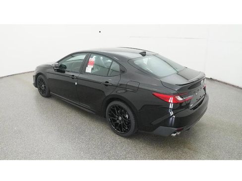 New 2026 Toyota Camry SE image 5