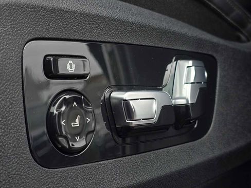 Used 2025 BMW X5 M60i w/ Climate Comfort Package AWD/4WD image 26