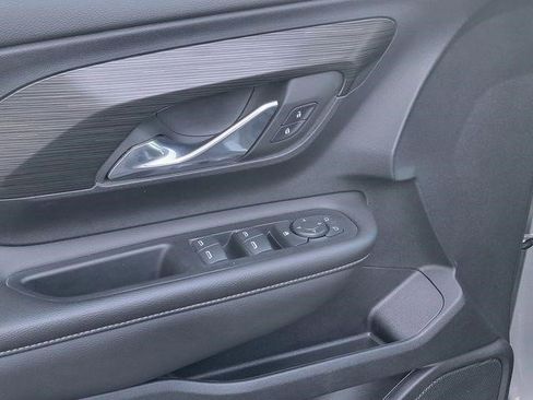 Certified 2023 GMC Terrain SLE w/ Driver Convenience Package image 12