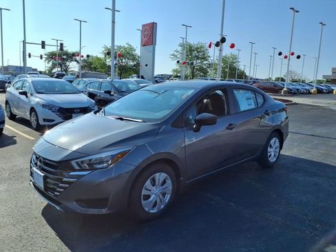 Certified 2025 Nissan Versa S w/ Trunk Package image 7