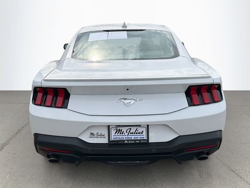 Used 2024 Ford Mustang Premium image 5