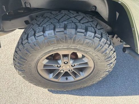 Used 2016 Jeep Wrangler Unlimited Sahara AWD/4WD image 9