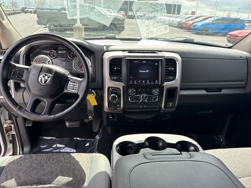 Used 2019 RAM 1500 Classic SLT w/ Luxury Group AWD/4WD image 13
