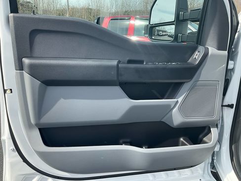 New 2026 Ford F250 XL AWD/4WD image 18