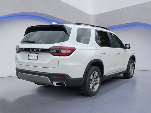 New 2026 Honda Pilot EX-L image 5