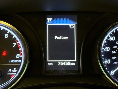 Used 2019 Toyota Camry SE FWD image 29