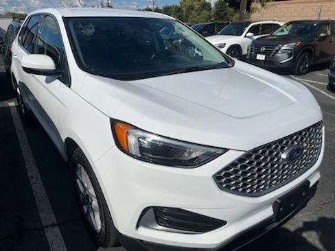 Used 2024 Ford Edge SEL AWD/4WD image 2