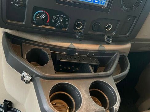 Used 2014 Ford E-350 and Econoline 350 Super Duty image 45