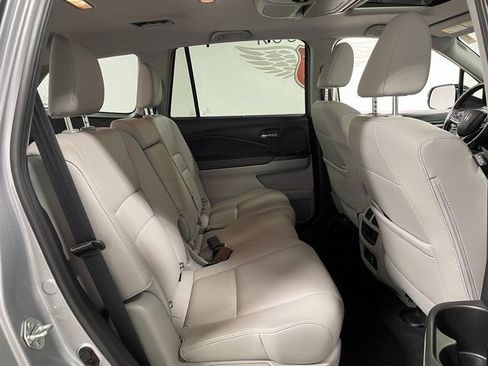 Used 2021 Honda Pilot Touring image 25