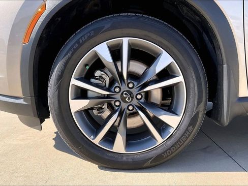 Certified 2025 INFINITI QX60 Luxe w/ Vision Package image 12