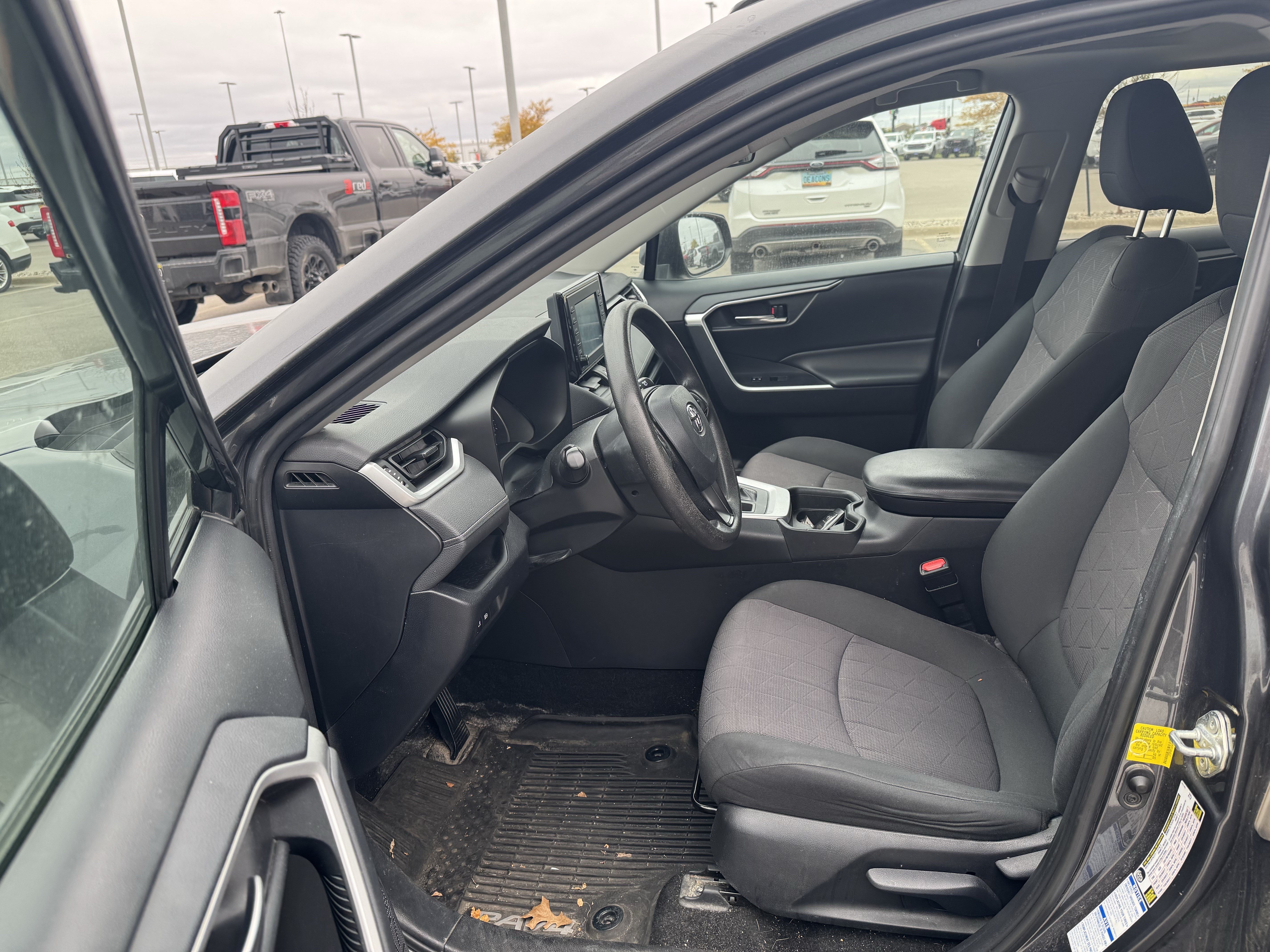 Used 2019 Toyota RAV4 XLE w/ All Weather Liner Package AWD/4WD image 8