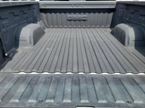 Used 2024 GMC Sierra 1500 SLT w/ SLT Premium Plus Package AWD/4WD image 8
