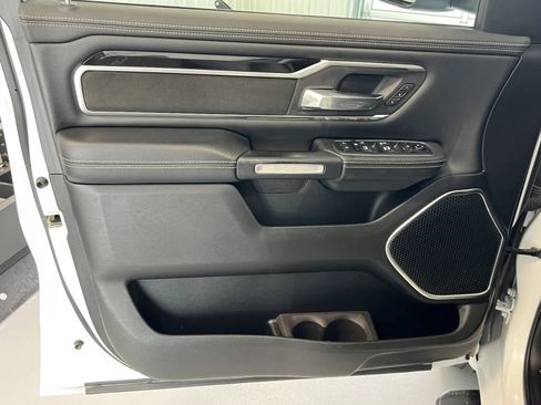 Used 2020 RAM 1500 Laramie w/ Sport Appearance Package AWD/4WD image 10