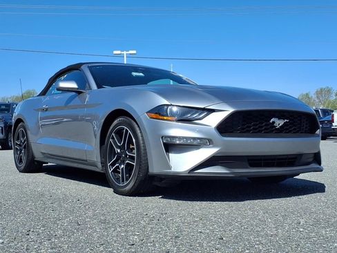 Used 2022 Ford Mustang Premium image 4