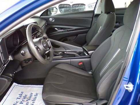 Used 2021 Hyundai Elantra SEL FWD image 11