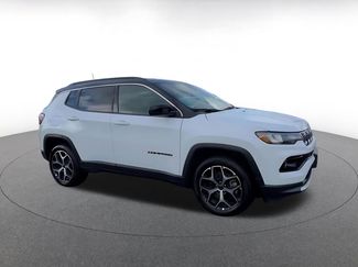 Used 2025 Jeep Compass Limited video 2