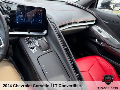 Used 2024 Chevrolet Corvette Stingray Convertible w/ Battery Protection Package RWD image 15