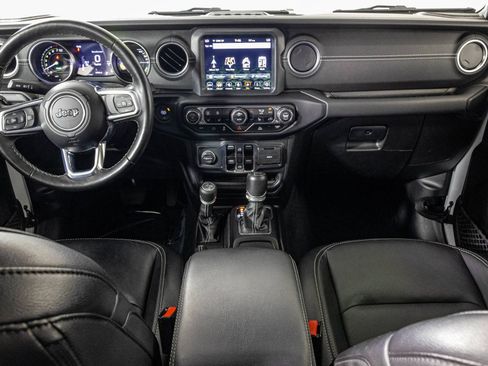 Used 2023 Jeep Wrangler Unlimited Sahara w/ Cold Weather Group AWD/4WD image 26