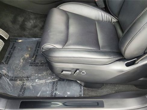 Used 2022 Tesla Model X image 32
