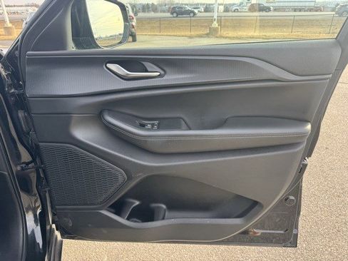 Used 2024 Jeep Grand Cherokee L Laredo image 36