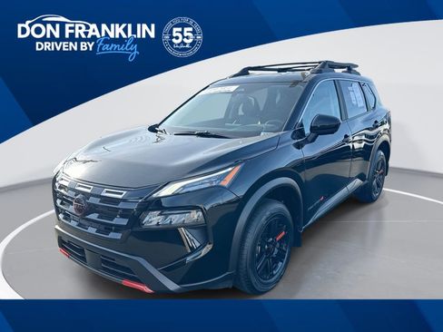 Used 2025 Nissan Rogue SV AWD/4WD image 1