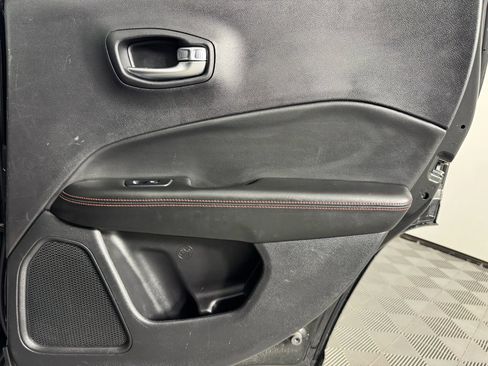 Used 2018 Jeep Compass Trailhawk w/ Leather Interior Group image 44