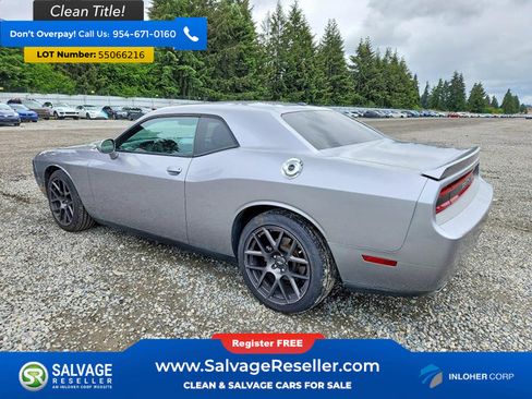 Used 2013 Dodge Challenger SXT RWD image 3