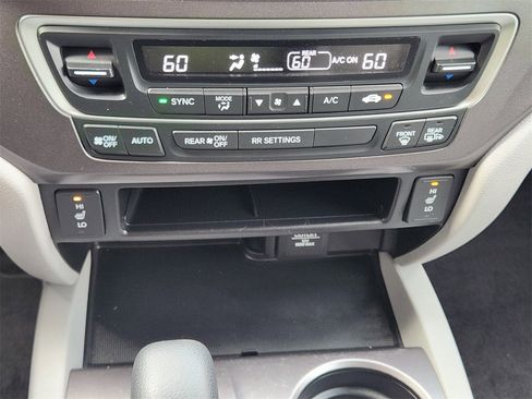 Certified 2017 Honda Ridgeline RTL image 18