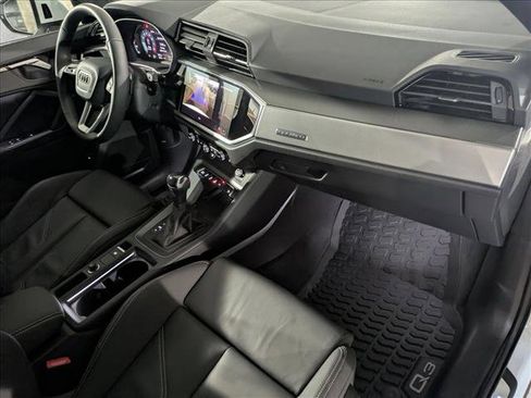 Certified 2025 Audi Q3 2.0T Premium w/ Convenience Package image 21