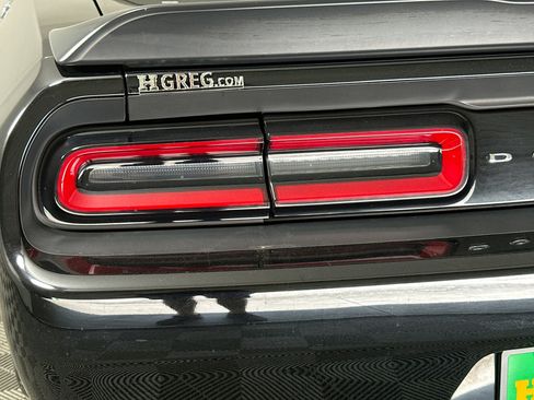 Used 2018 Dodge Challenger R/T Scat Pack w/ Dynamics Package image 32