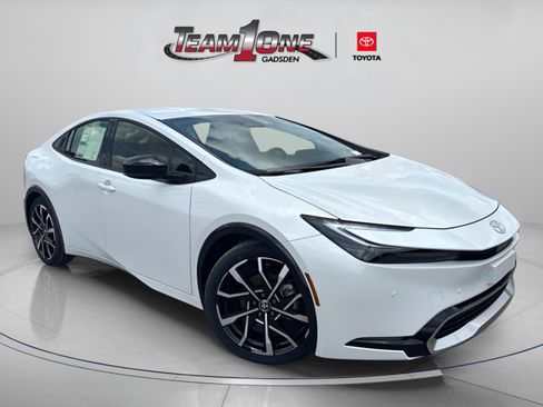 New 2026 Toyota Prius Plug-In Hybrid FWD image 1