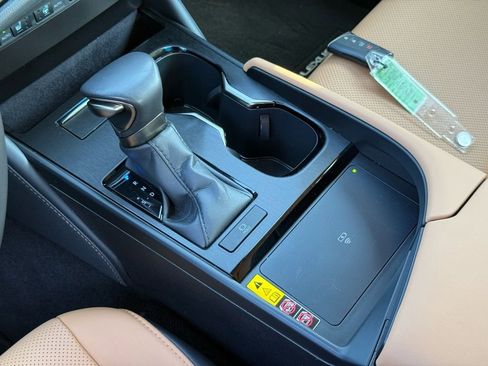 Certified 2025 Lexus ES 350 w/ Premium Package image 35