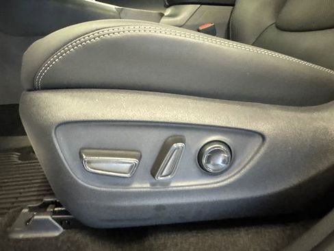 New 2025 Toyota RAV4 Limited image 34