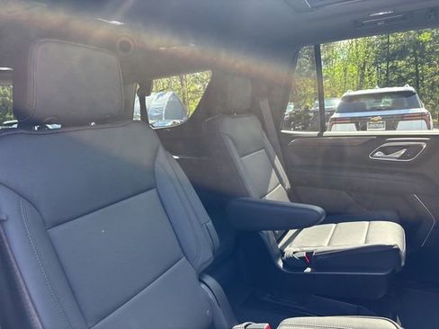 Used 2024 Chevrolet Tahoe High Country w/ Premium Package image 17