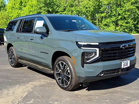 New 2026 Chevrolet Suburban RST w/ RST Capability Package AWD/4WD image 5